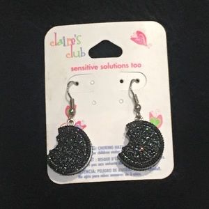 Claries Club Oreo Earrings